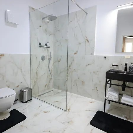 Ferdinand Modern In Tirana's Center Hotel