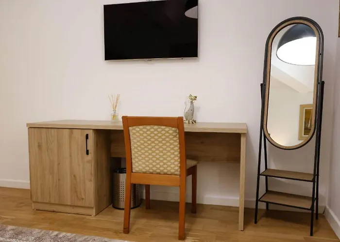 Ferdinand 3* 地拉那