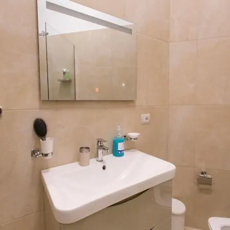 酒店 Ferdinand 地拉那